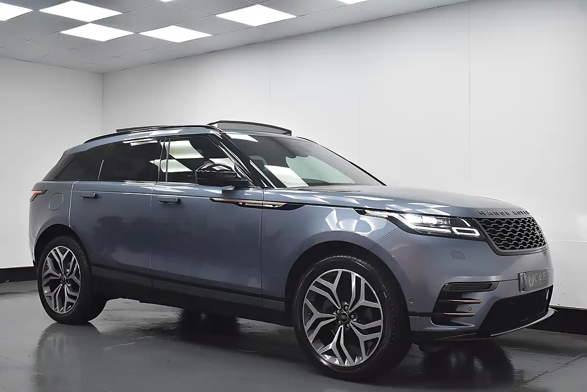 Used 2019 Land Rover Range Rover Velar R-Dynamic Hse Blue - Interior and Exterior details 5