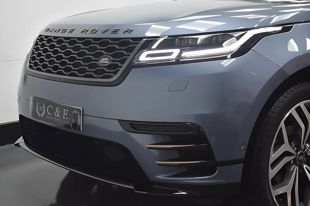 Used 2019 Land Rover Range Rover Velar R-Dynamic Hse Blue - Interior and Exterior details 6