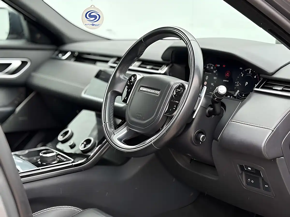 Used 2019 Land Rover Range Rover Velar R-Dynamic Hse Eiger Grey - Interior and Exterior details 14