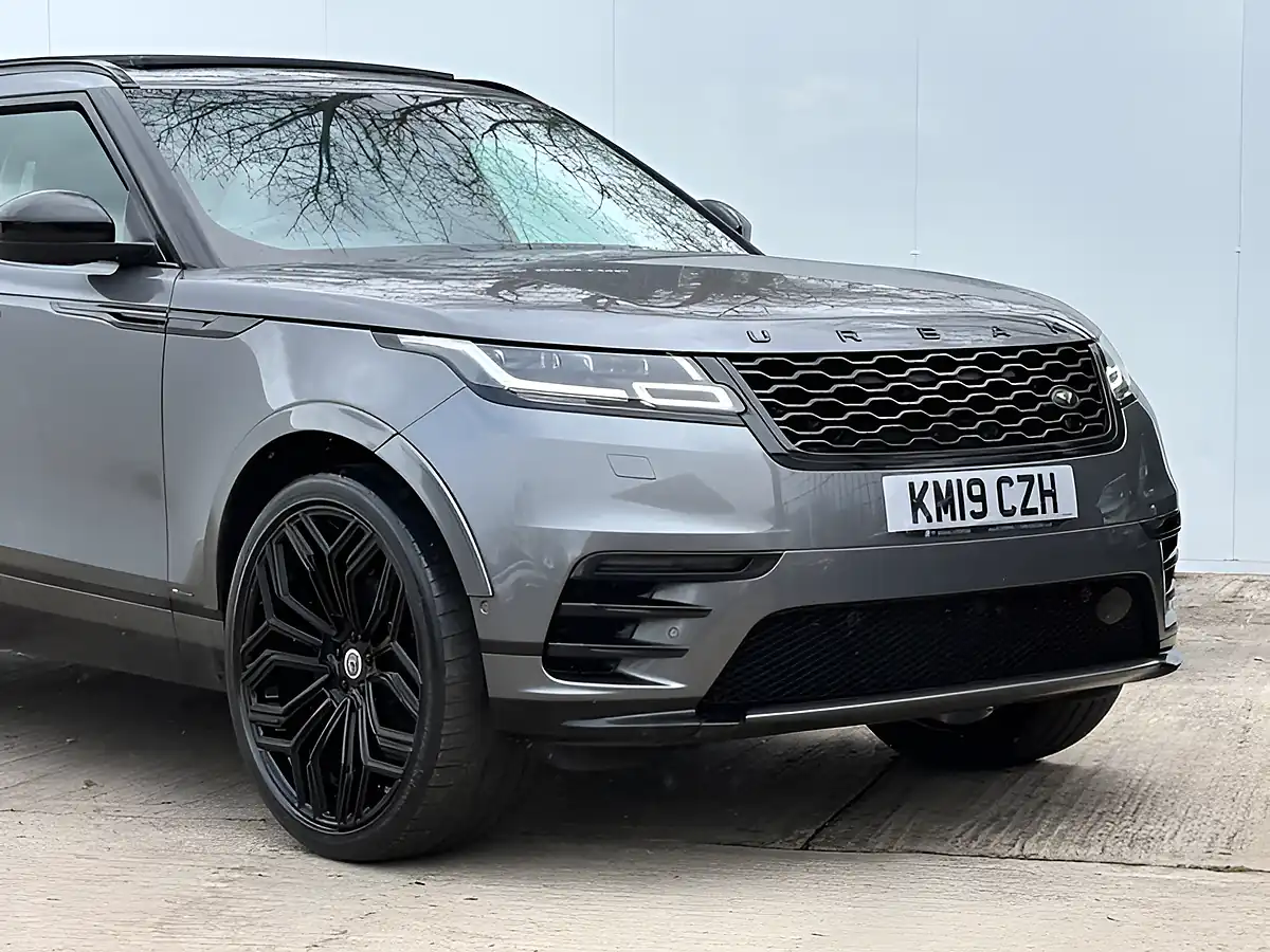 Used 2019 Land Rover Range Rover Velar R-Dynamic Hse Eiger Grey - Interior and Exterior details 2