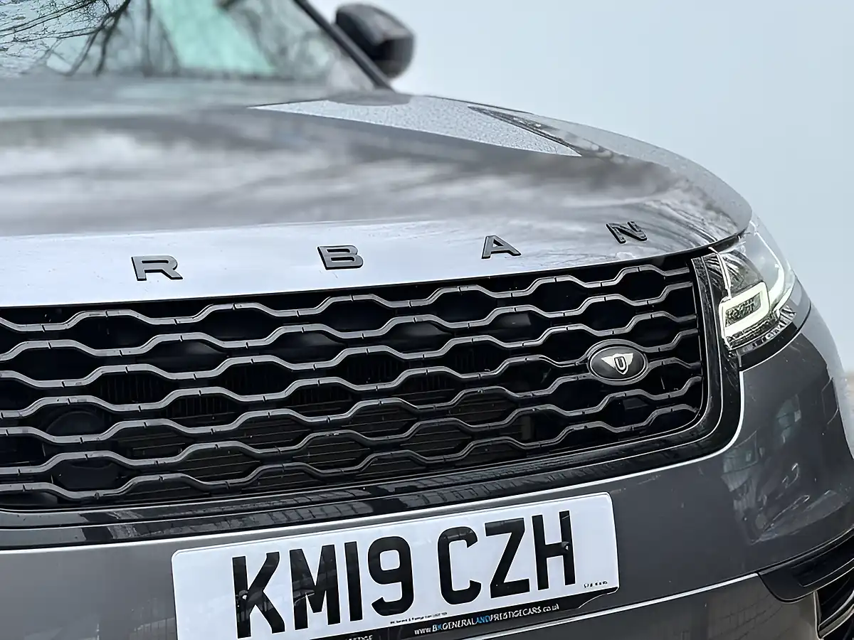 Used 2019 Land Rover Range Rover Velar R-Dynamic Hse Eiger Grey - Interior and Exterior details 3