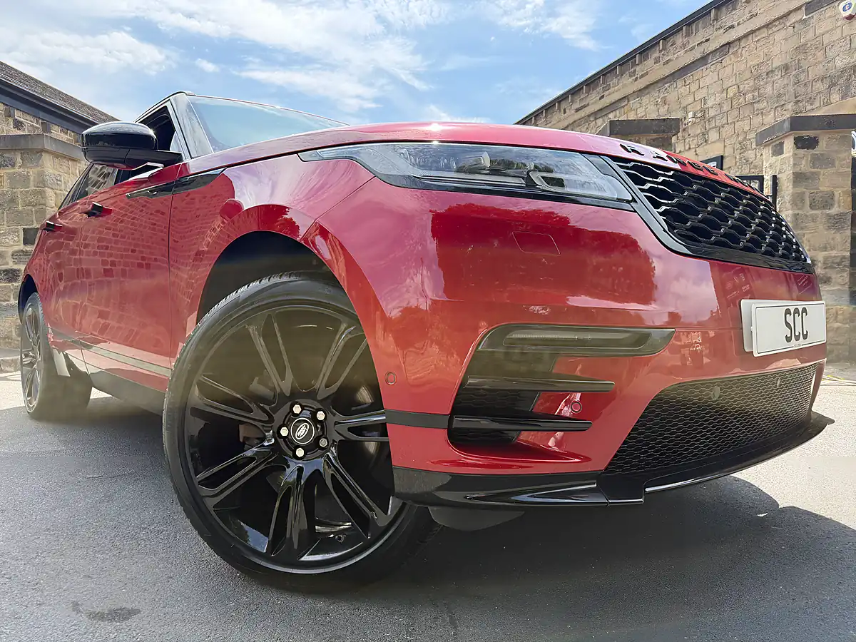 Used 2019 Land Rover Range Rover Velar R-Dynamic Hse Firenze Red - Interior and Exterior details 4