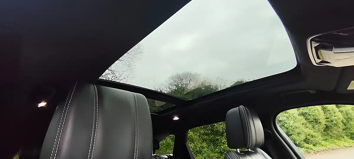 Used 2019 Land Rover Range Rover Velar R-Dynamic Hse Grey - Interior and Exterior details 12