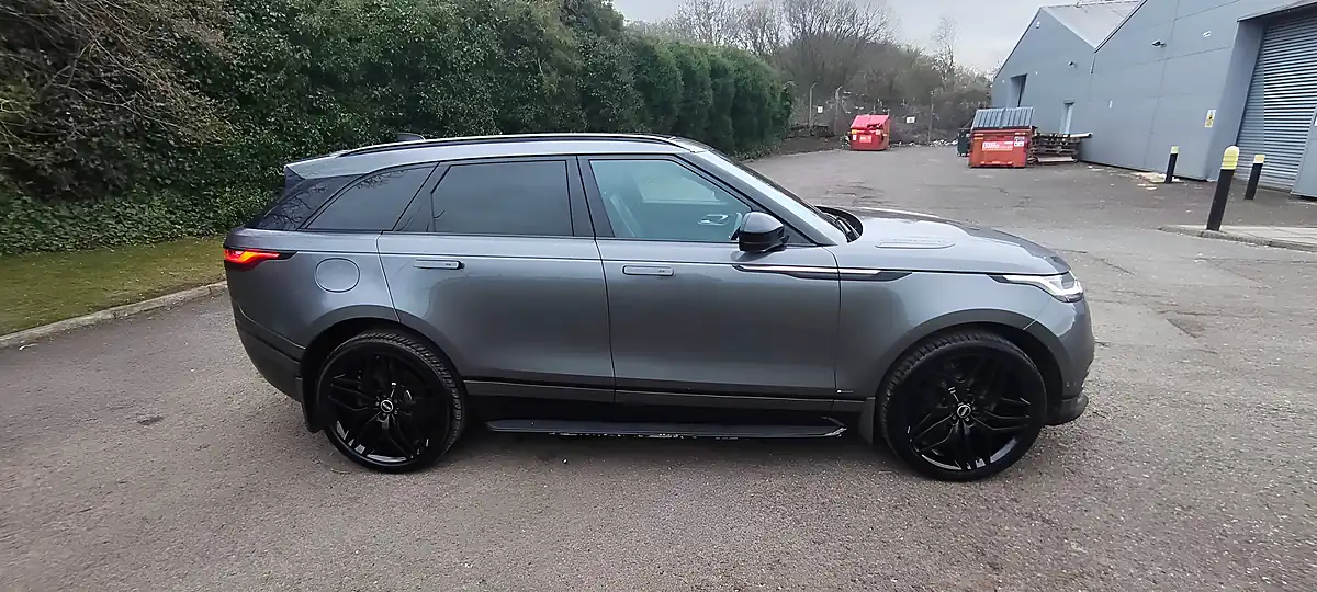 Used 2019 Land Rover Range Rover Velar R-Dynamic Hse Grey - Interior and Exterior details 6