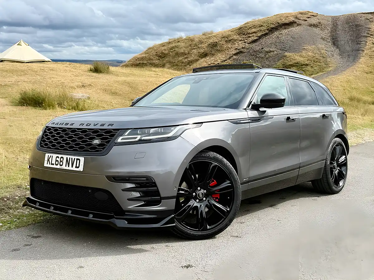 Used 2019 Land Rover Range Rover Velar R-Dynamic Hse Grey - Interior and Exterior details 15