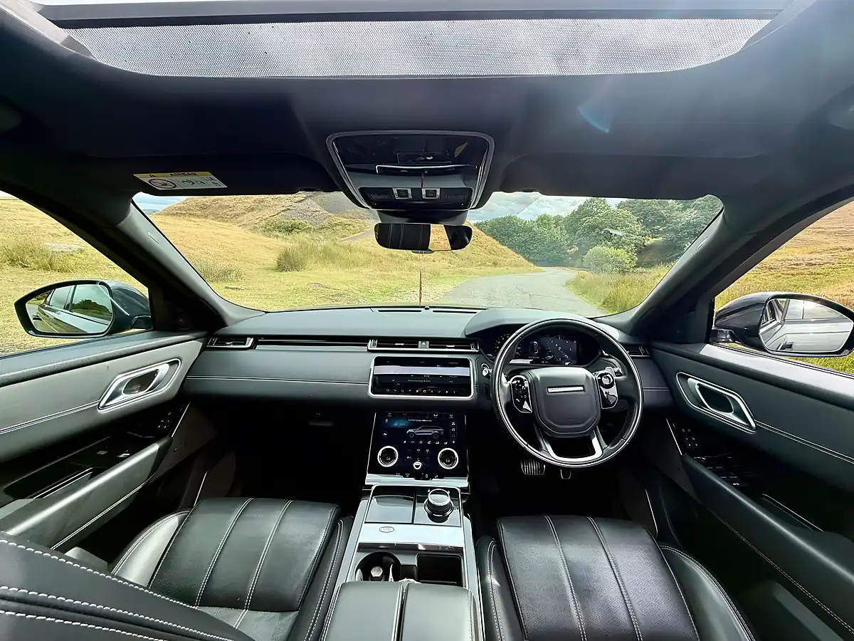 Used 2019 Land Rover Range Rover Velar R-Dynamic Hse Grey - Interior and Exterior details 17