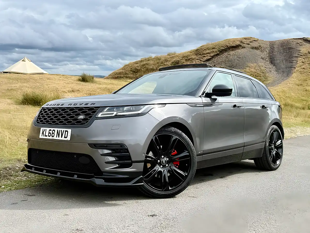 Used 2019 Land Rover Range Rover Velar R-Dynamic Hse Grey - Interior and Exterior details 4