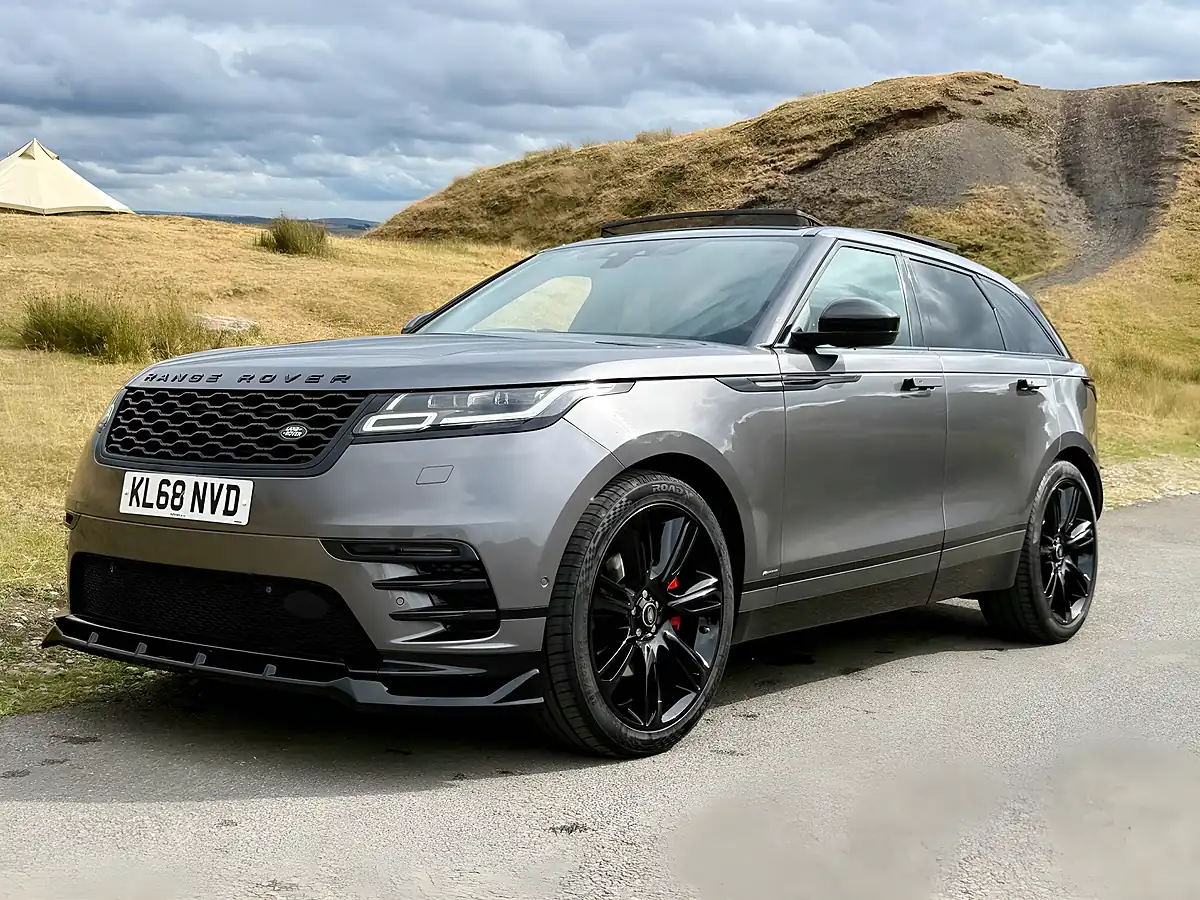 Used 2019 Land Rover Range Rover Velar R-Dynamic Hse Grey - Interior and Exterior details 6