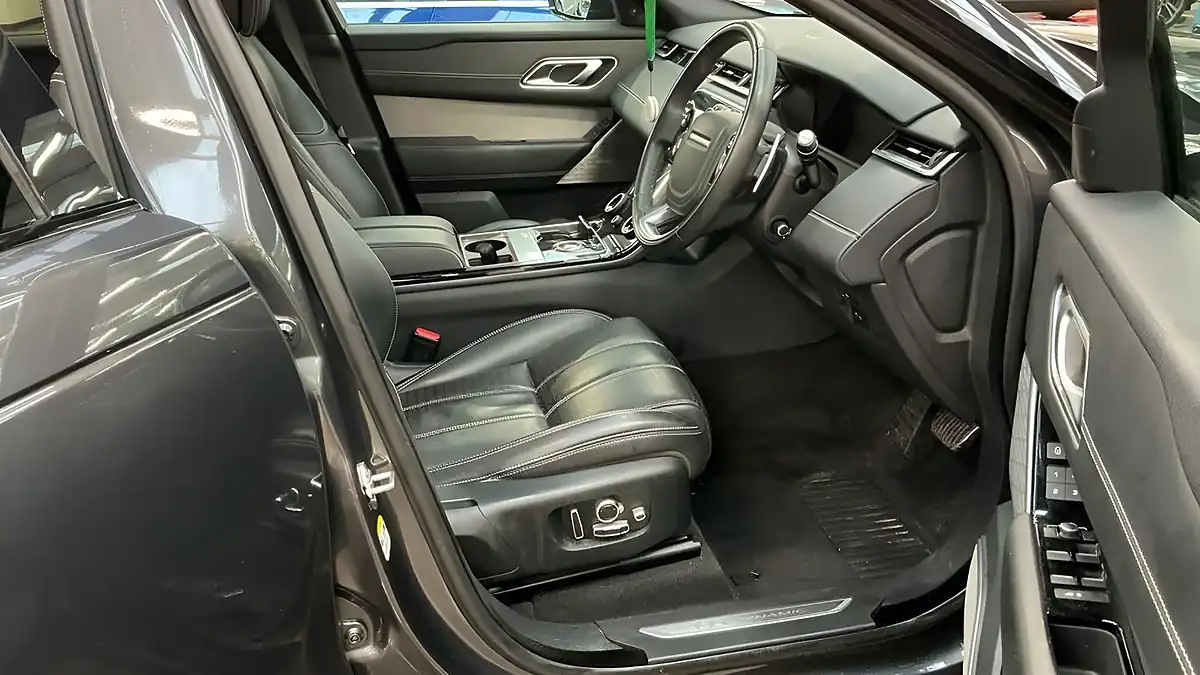 Used 2019 Land Rover Range Rover Velar R-Dynamic Hse Grey - Interior and Exterior details 10
