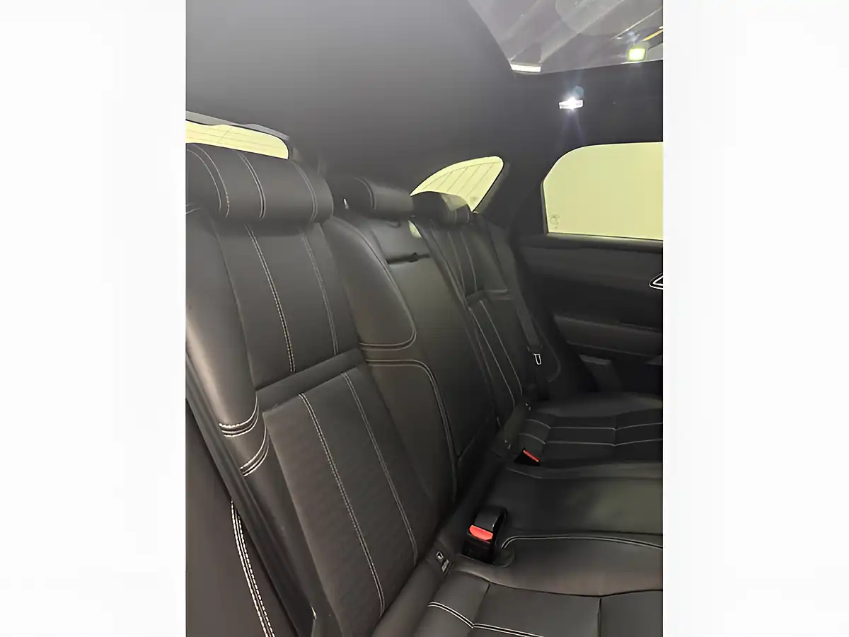 Used 2019 Land Rover Range Rover Velar R-Dynamic Hse Red - Interior and Exterior details 13