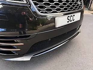 Used 2019 Land Rover Range Rover Velar R-Dynamic Hse Santorini Black - Interior and Exterior details 10