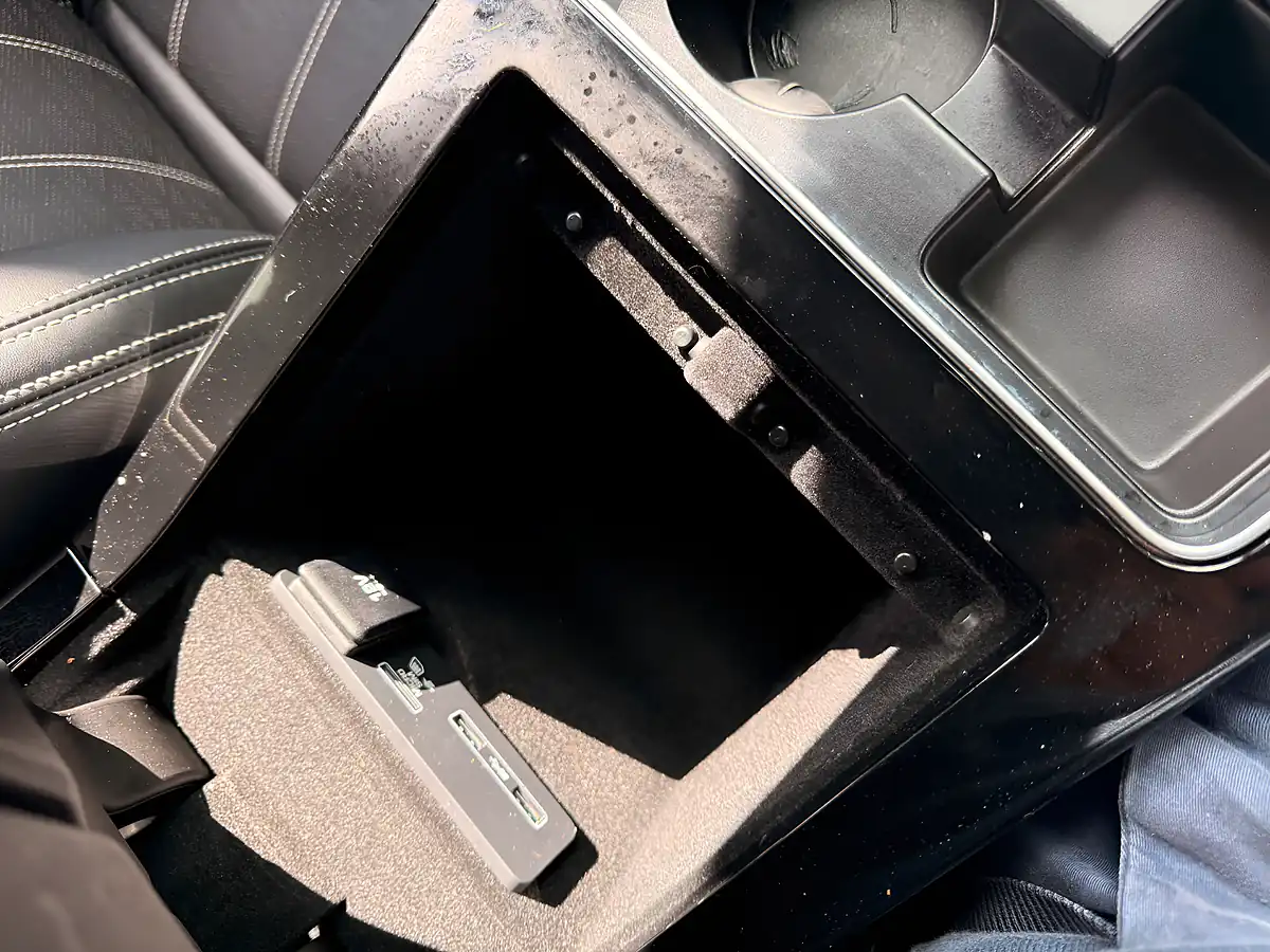 Used 2019 Land Rover Range Rover Velar R-Dynamic Hse Santorini Black - Interior and Exterior details 20