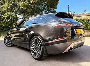 Used 2019 Land Rover Range Rover Velar R-Dynamic Hse Santorini Black - Interior and Exterior details 6