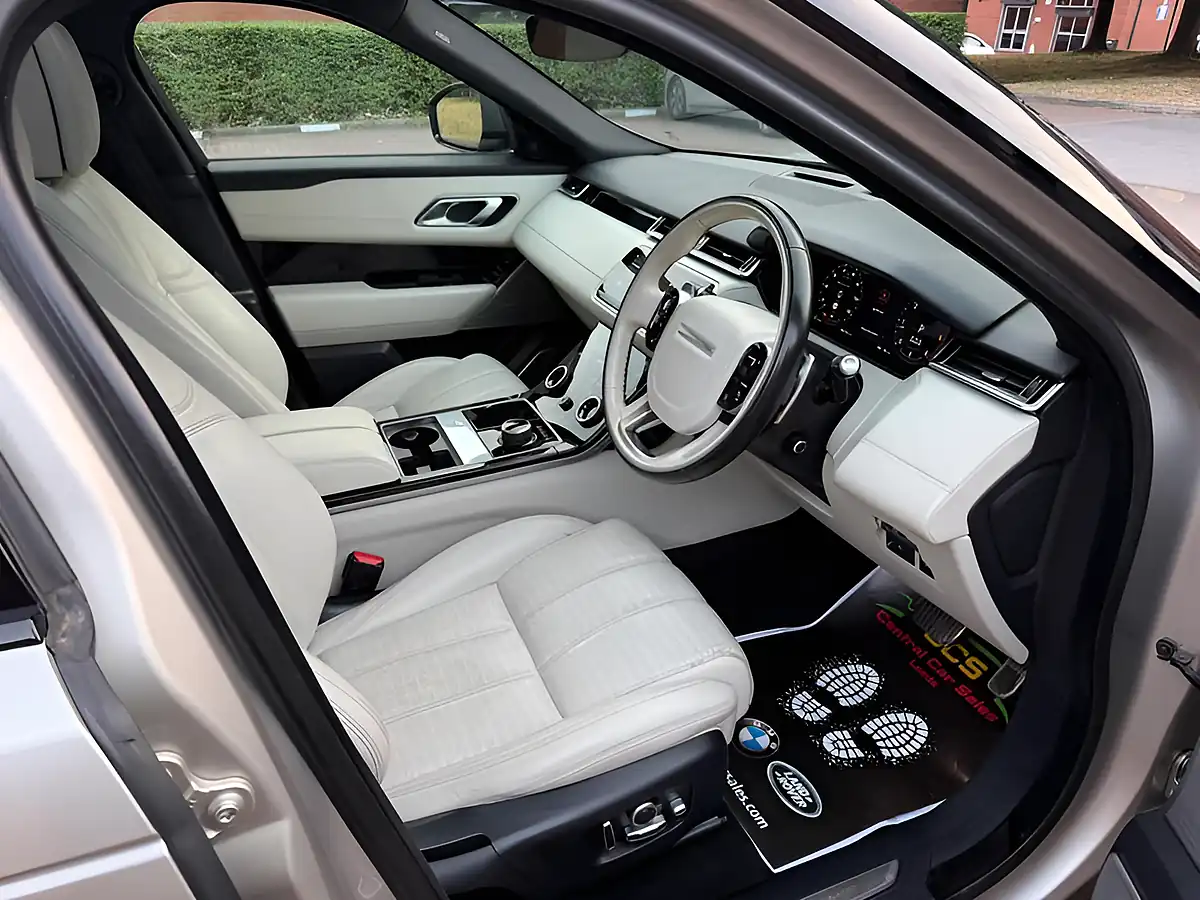 Used 2019 Land Rover Range Rover Velar R-Dynamic Hse Silver - Interior and Exterior details 15