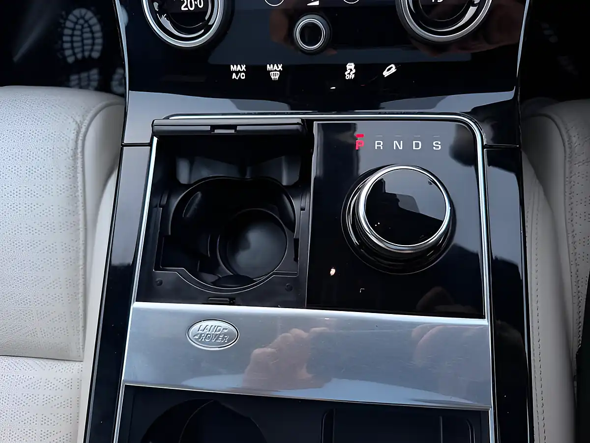 Used 2019 Land Rover Range Rover Velar R-Dynamic Hse Silver - Interior and Exterior details 19