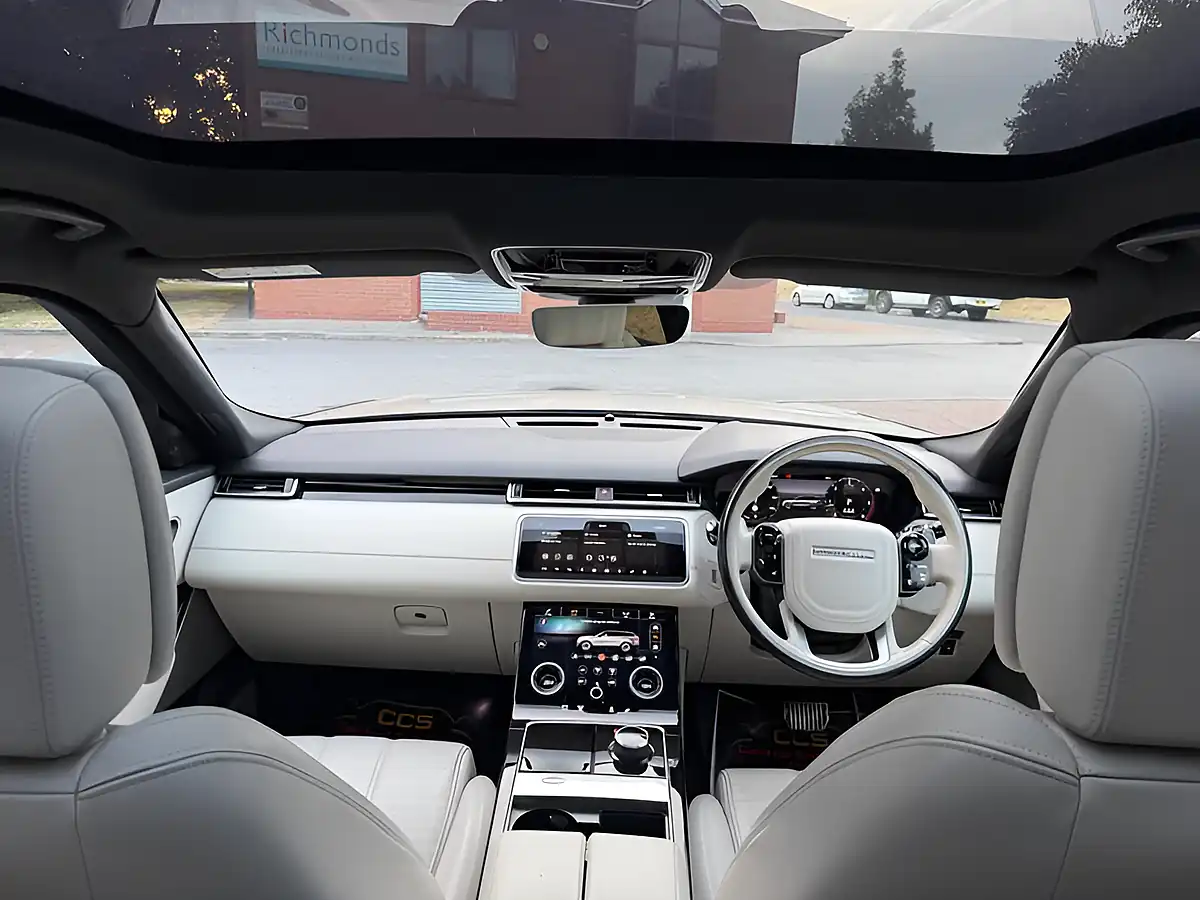 Used 2019 Land Rover Range Rover Velar R-Dynamic Hse Silver - Interior and Exterior details 3