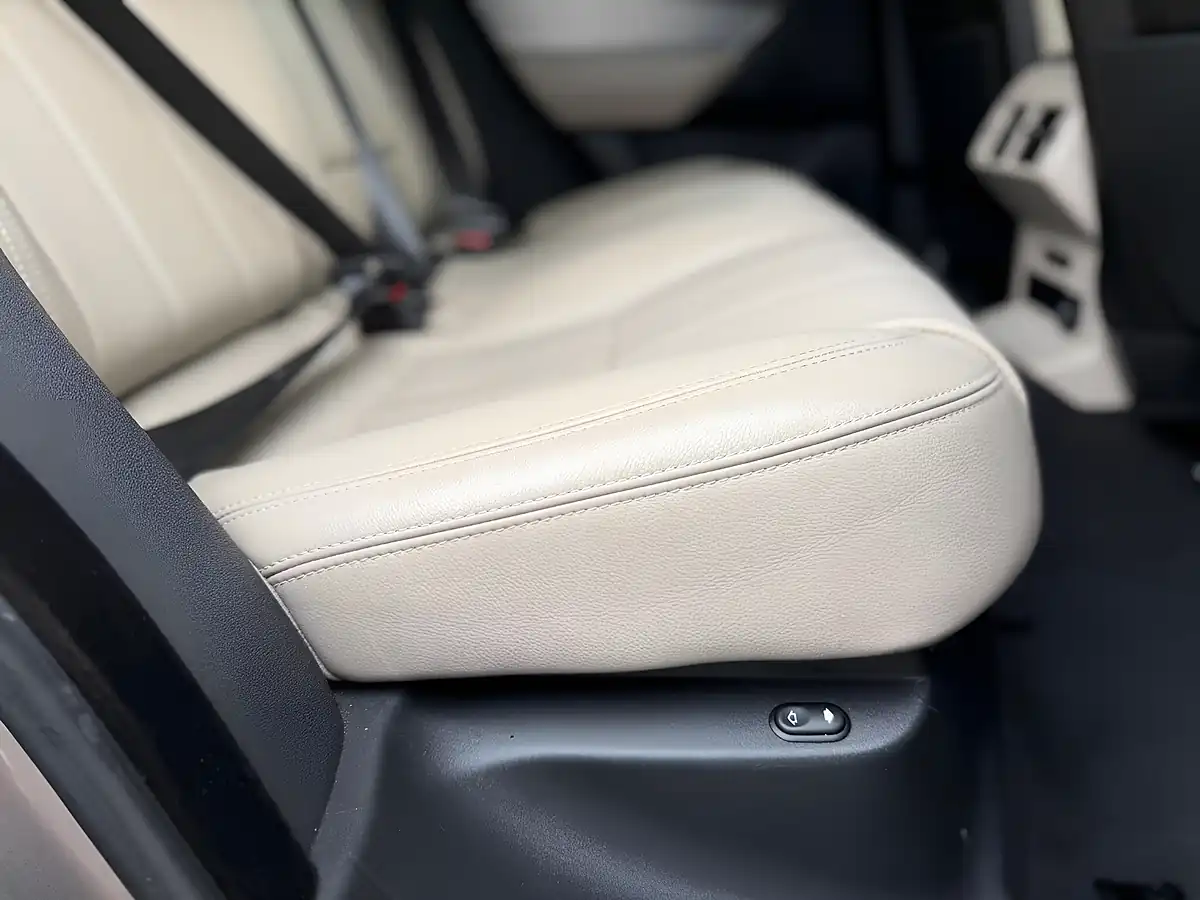 Used 2019 Land Rover Range Rover Velar R-Dynamic S Brown - Interior and Exterior details 13
