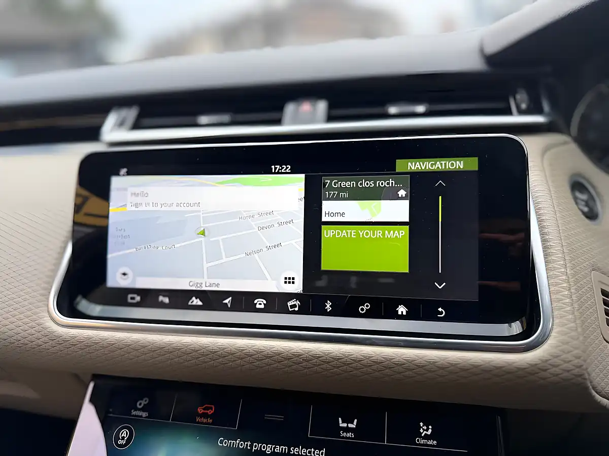 Used 2019 Land Rover Range Rover Velar R-Dynamic S Brown - Interior and Exterior details 18