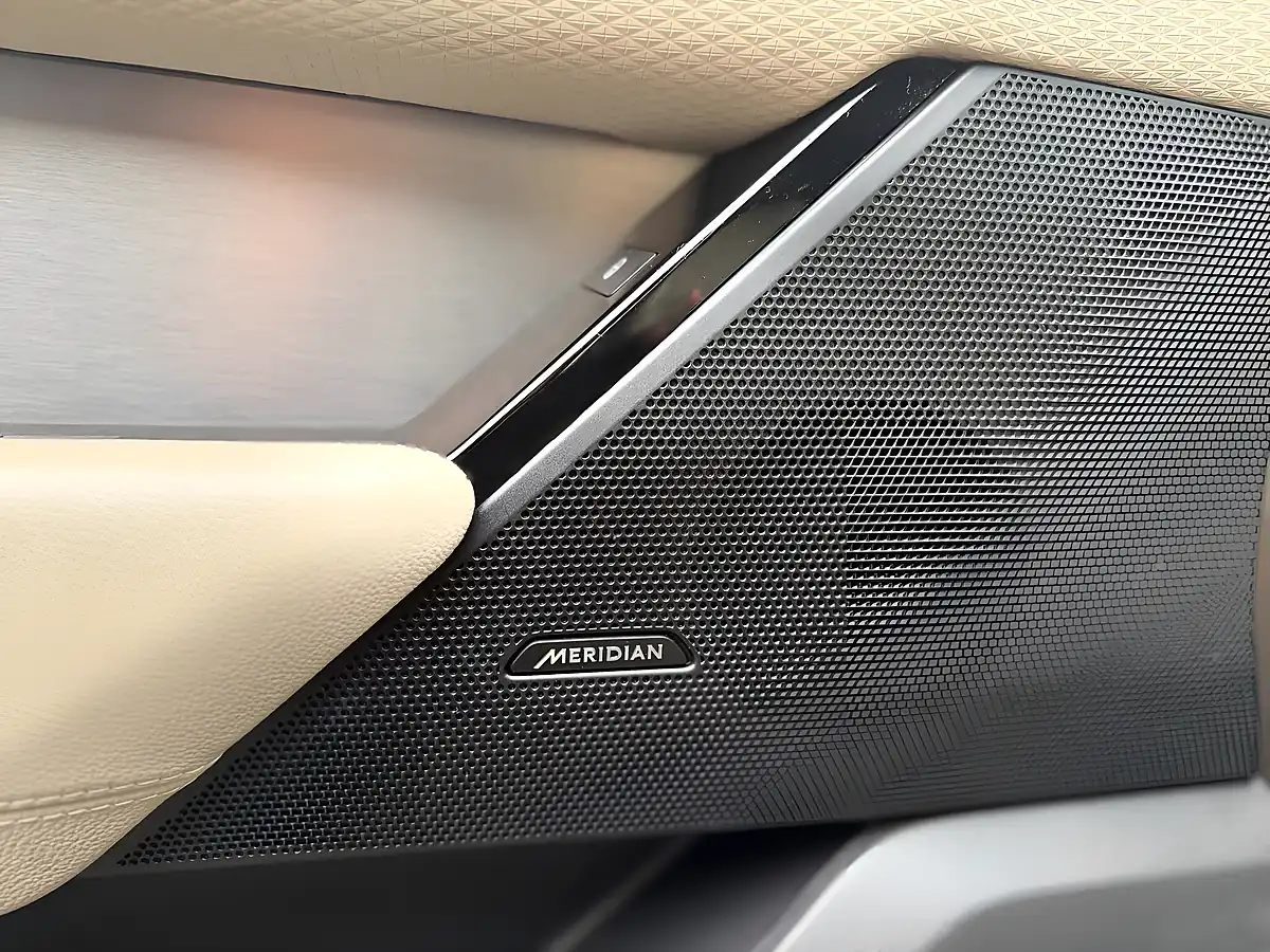 Used 2019 Land Rover Range Rover Velar R-Dynamic S Brown - Interior and Exterior details 20