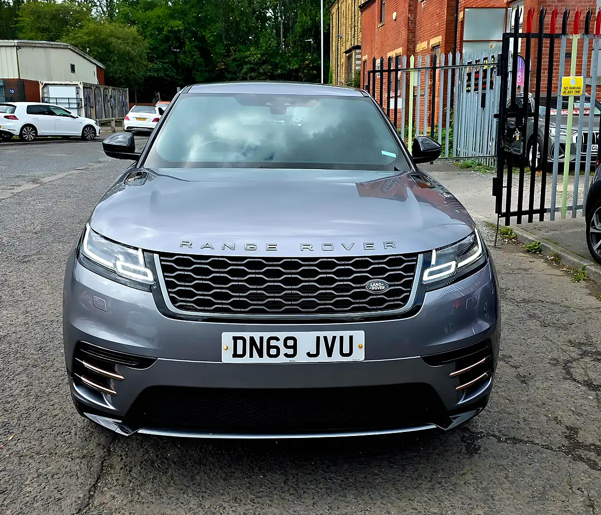 Used 2019 Land Rover Range Rover Velar R-Dynamic S Grey - Interior and Exterior details 3