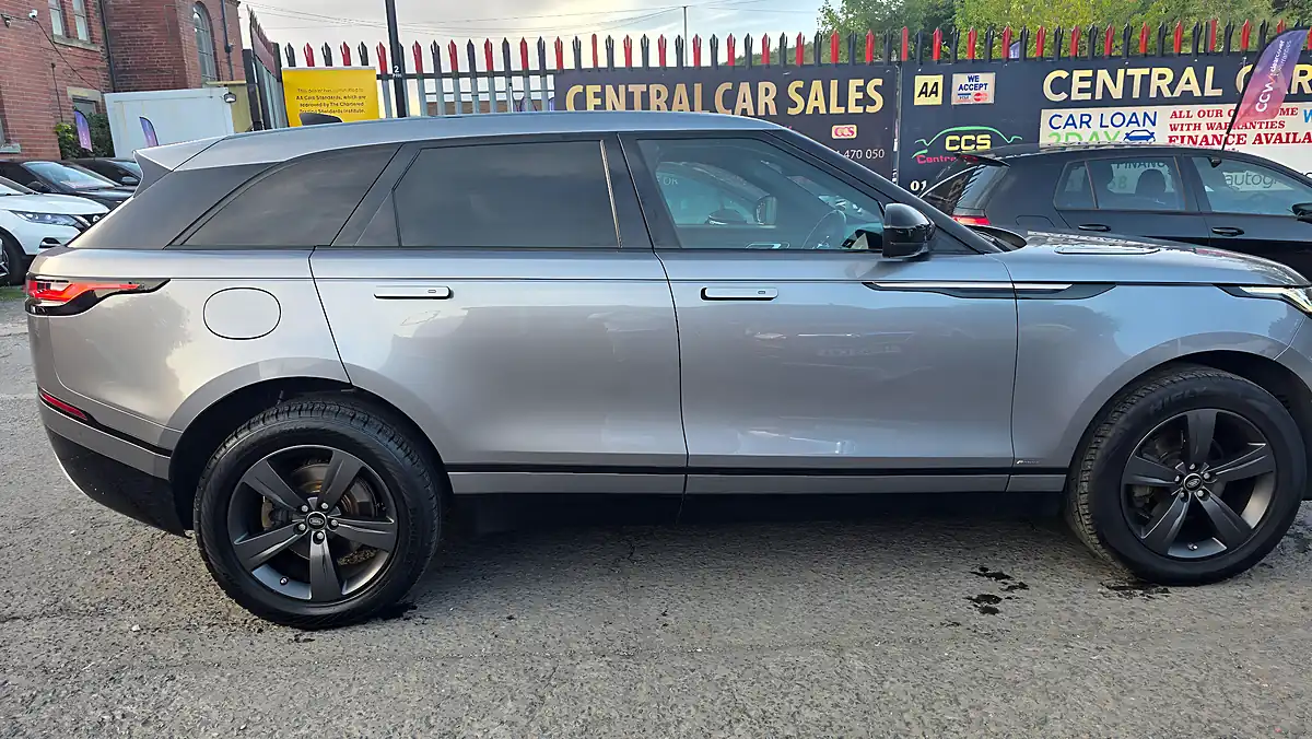 Used 2019 Land Rover Range Rover Velar R-Dynamic S Grey - Interior and Exterior details 6