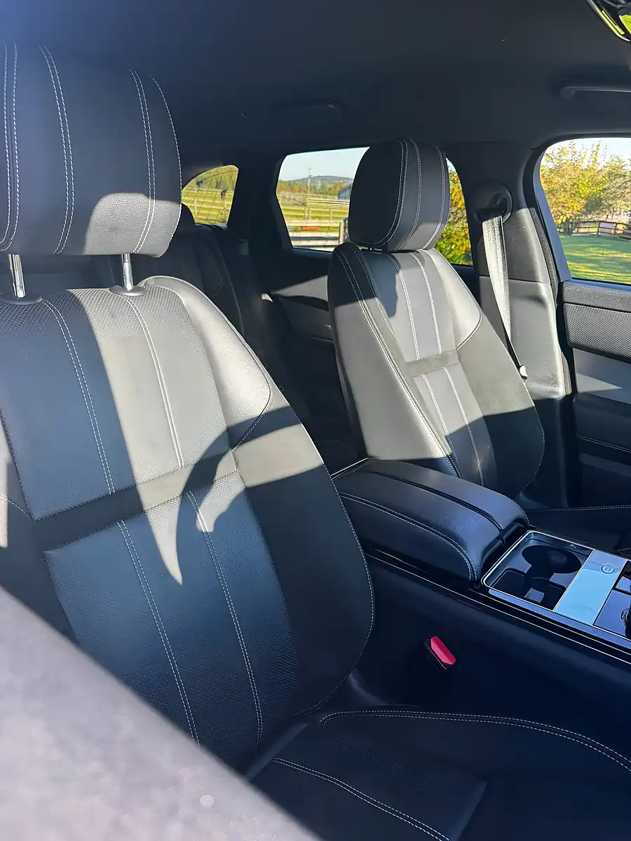 Used 2019 Land Rover Range Rover Velar R-Dynamic S Grey - Interior and Exterior details 10