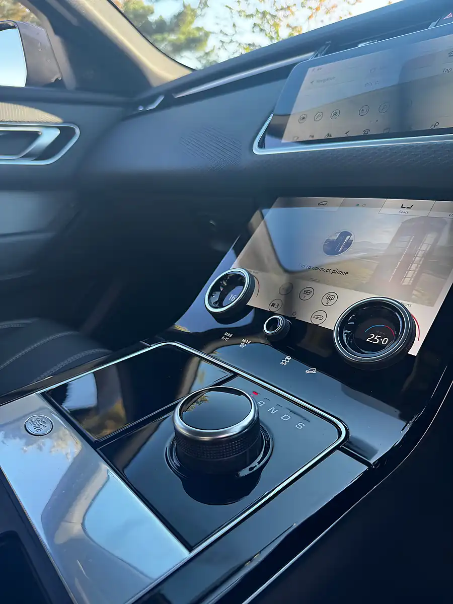 Used 2019 Land Rover Range Rover Velar R-Dynamic S Grey - Interior and Exterior details 14