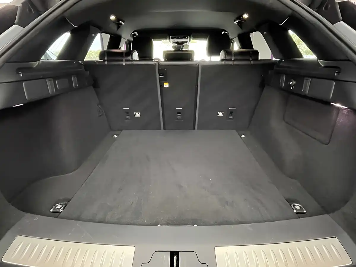 Used 2019 Land Rover Range Rover Velar R-Dynamic S Indus Silver - Interior and Exterior details 11