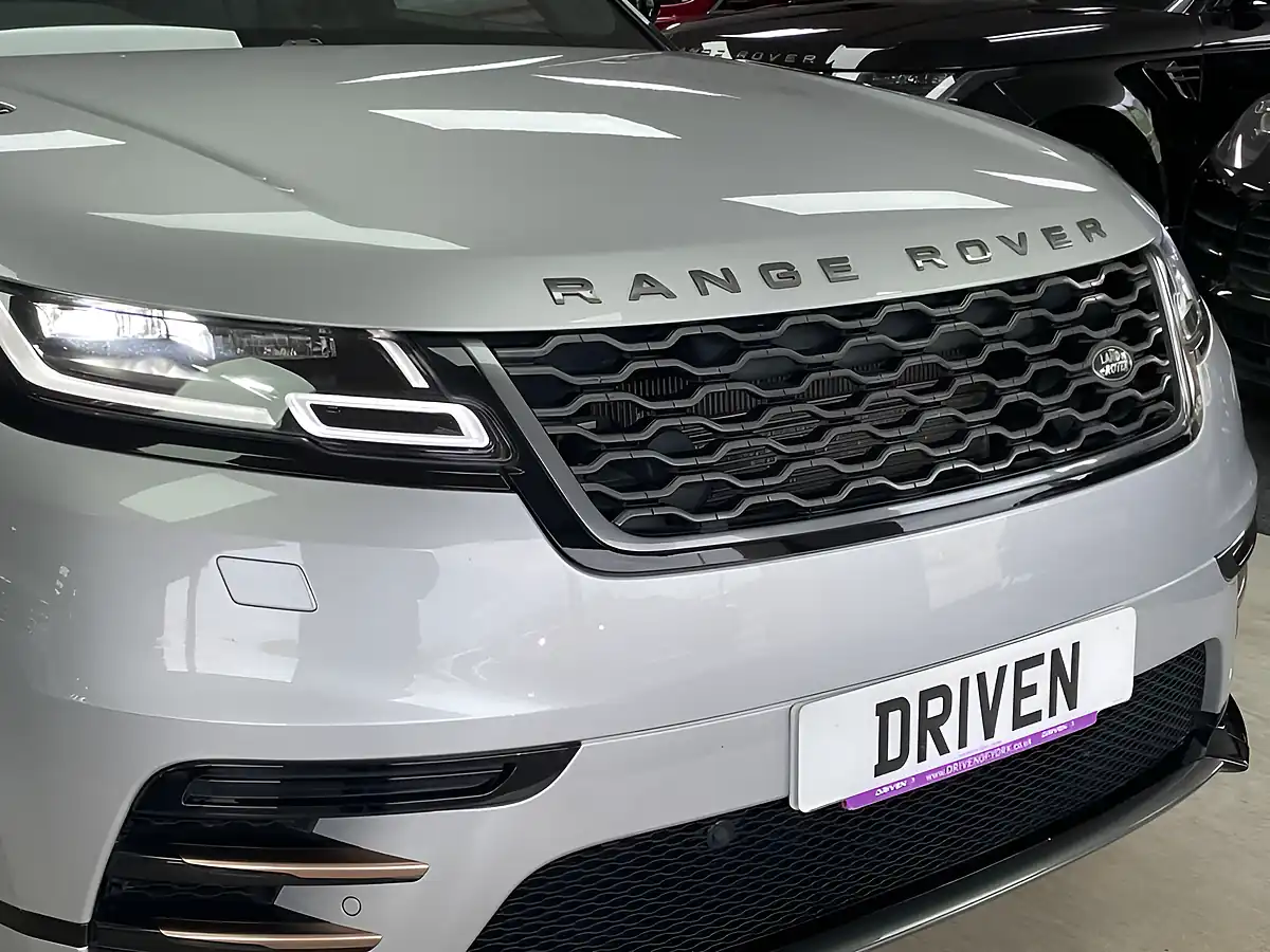 Used 2019 Land Rover Range Rover Velar R-Dynamic S Indus Silver - Interior and Exterior details 3