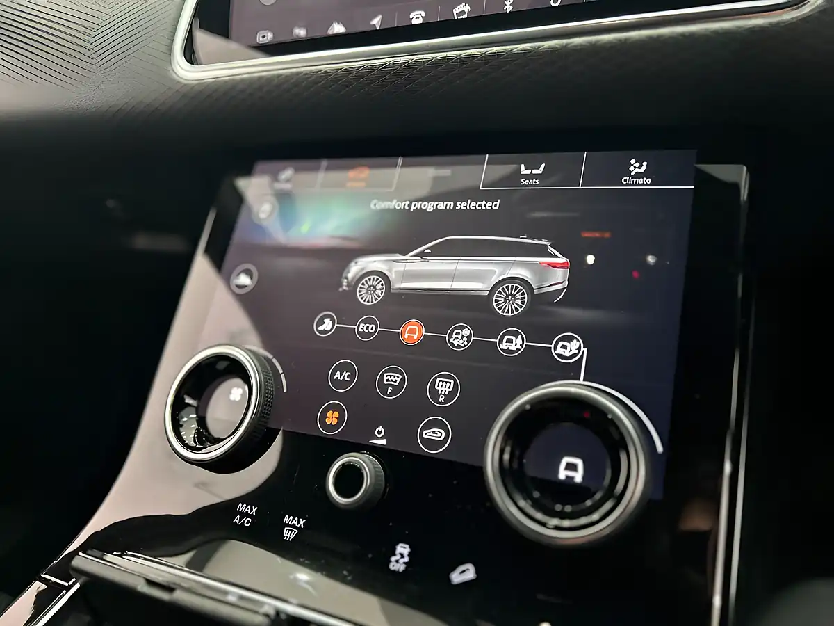 Used 2019 Land Rover Range Rover Velar R-Dynamic S Red - Interior and Exterior details 17