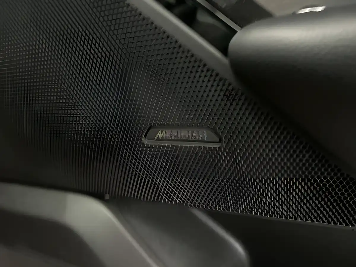 Used 2019 Land Rover Range Rover Velar R-Dynamic S Red - Interior and Exterior details 13