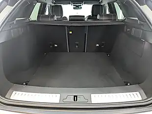 Used 2019 Land Rover Range Rover Velar R-Dynamic S White - Interior and Exterior details 10
