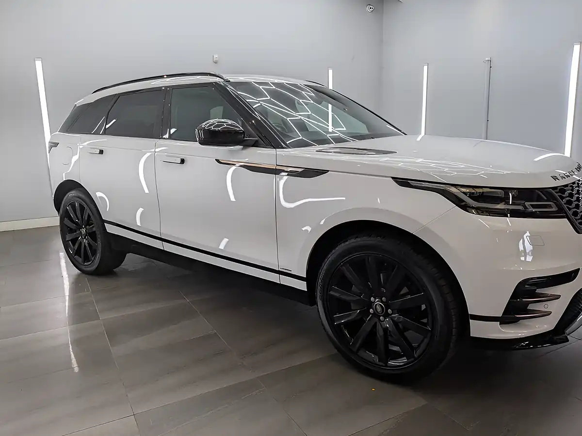 Used 2019 Land Rover Range Rover Velar R-Dynamic S White - Interior and Exterior details 5