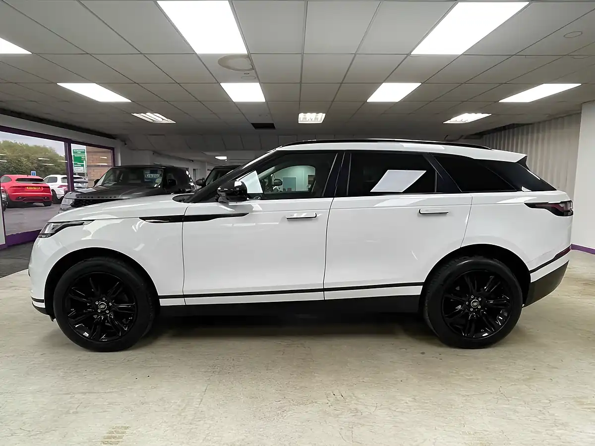 Used 2019 Land Rover Range Rover Velar R-Dynamic S White - Interior and Exterior details 10