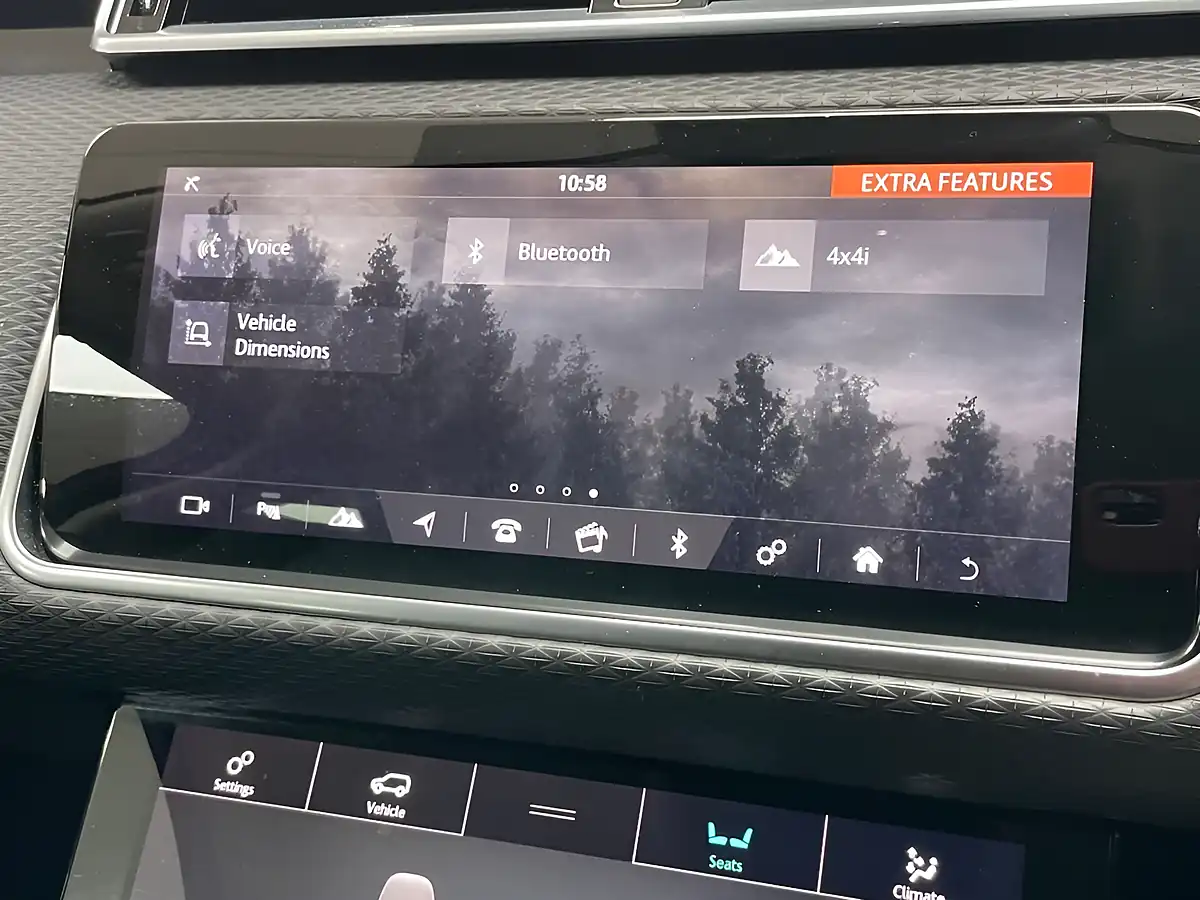 Used 2019 Land Rover Range Rover Velar R-Dynamic S White - Interior and Exterior details 19