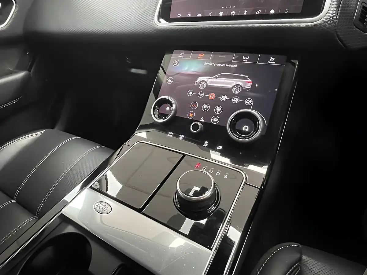 Used 2019 Land Rover Range Rover Velar R-Dynamic S White - Interior and Exterior details 3