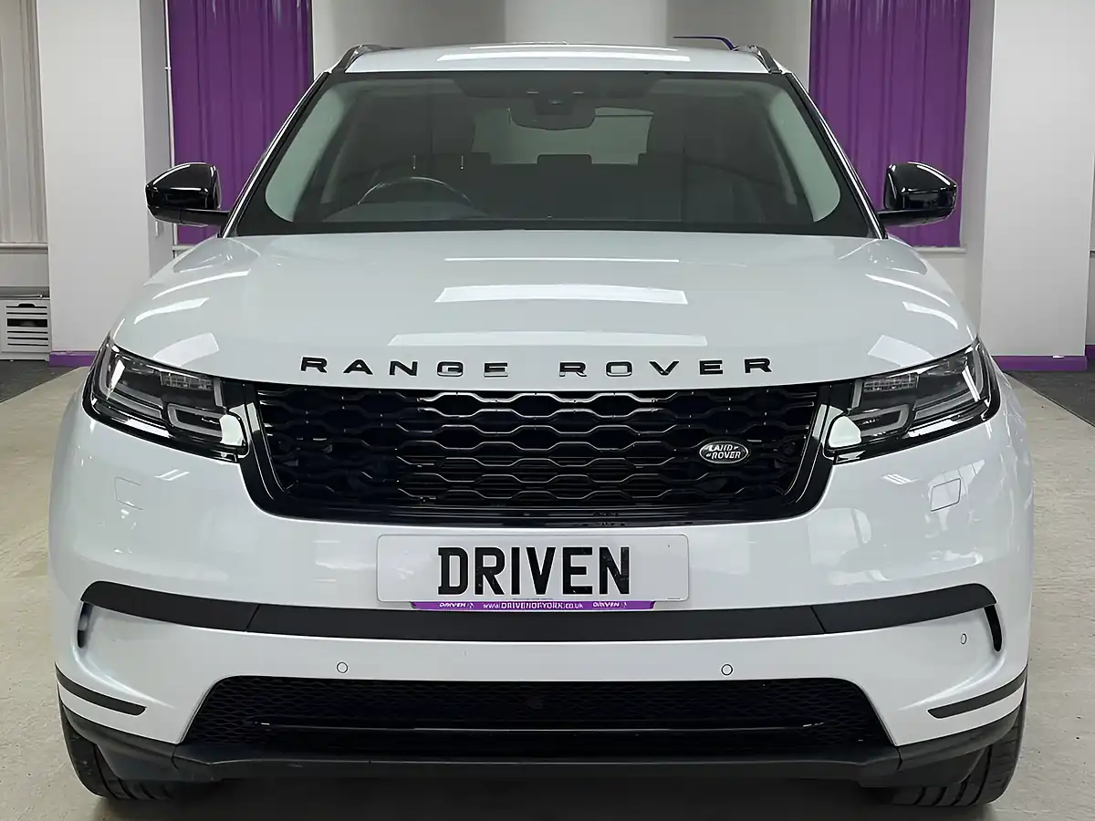 Used 2019 Land Rover Range Rover Velar R-Dynamic S White - Interior and Exterior details 7