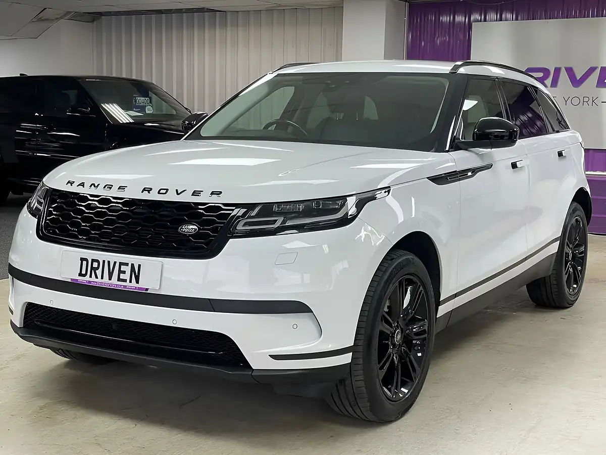 Used 2019 Land Rover Range Rover Velar R-Dynamic S White - Interior and Exterior details 8