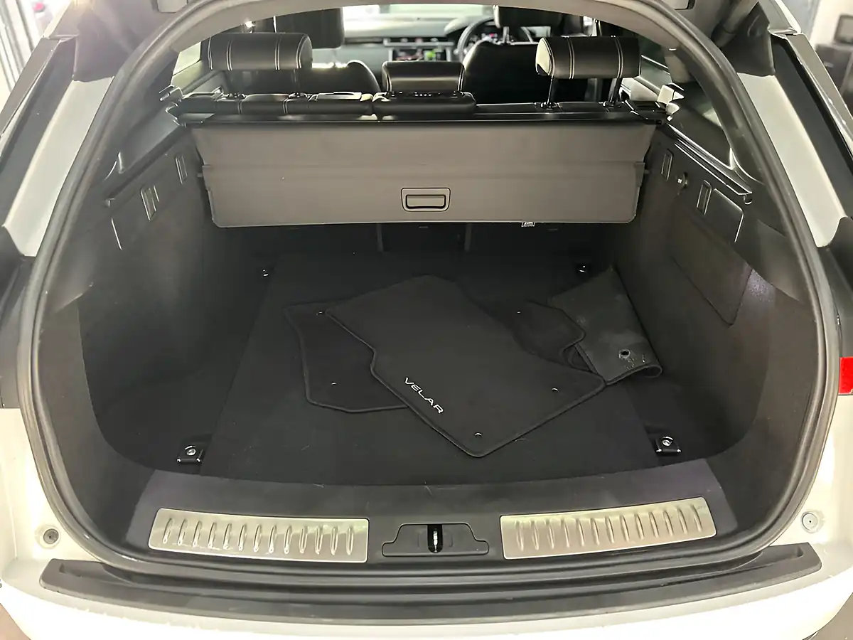 Used 2019 Land Rover Range Rover Velar R-Dynamic S White - Interior and Exterior details 19