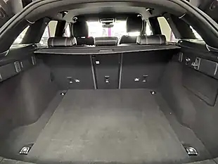 Used 2019 Land Rover Range Rover Velar R-Dynamic Se Black - Interior and Exterior details 11