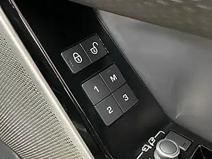 Used 2019 Land Rover Range Rover Velar R-Dynamic Se Black - Interior and Exterior details 13