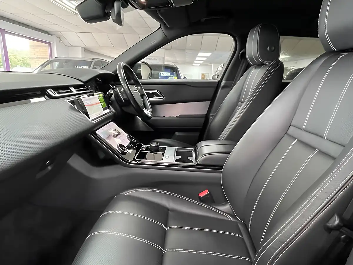 Used 2019 Land Rover Range Rover Velar R-Dynamic Se Black - Interior and Exterior details 15
