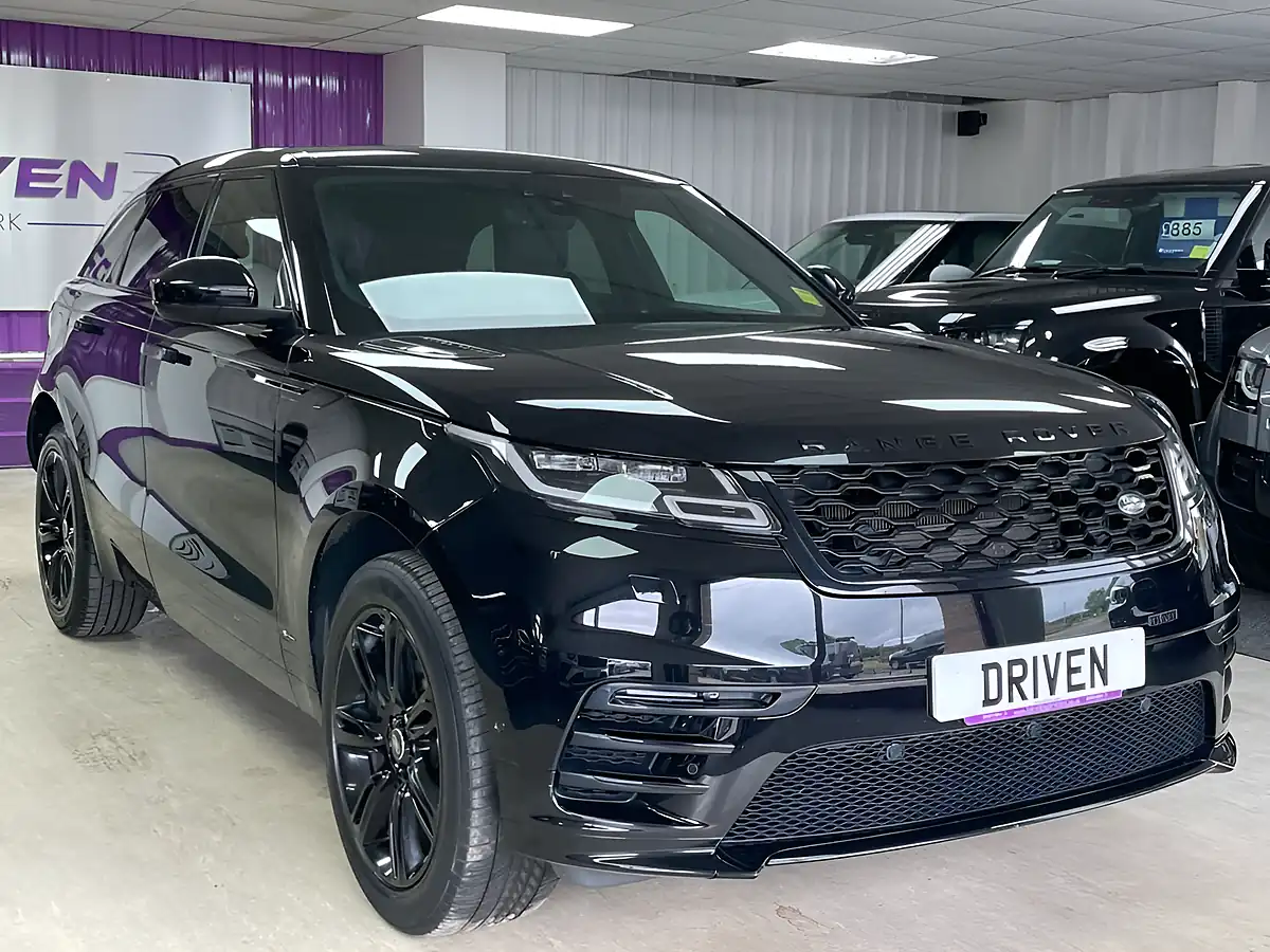 Used 2019 Land Rover Range Rover Velar R-Dynamic Se Black - Interior and Exterior details 5