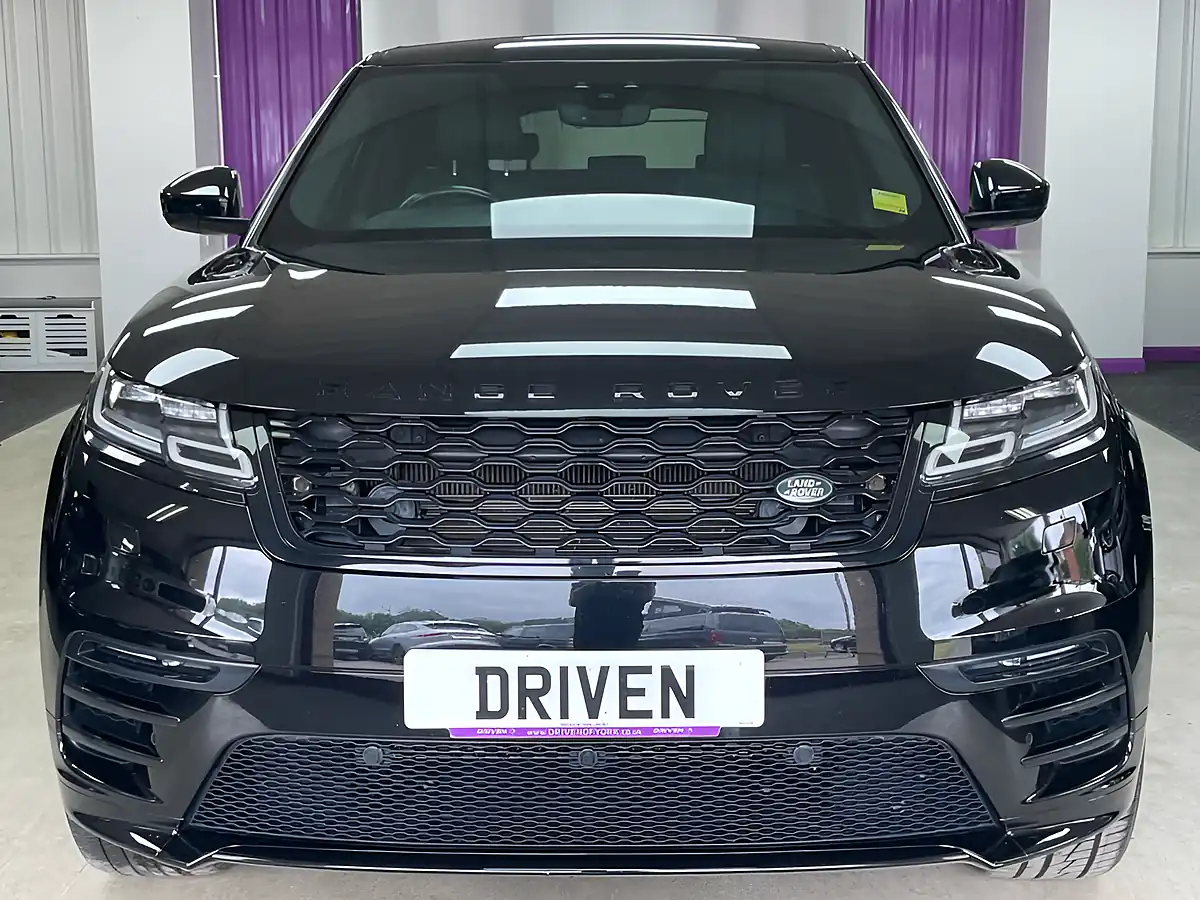 Used 2019 Land Rover Range Rover Velar R-Dynamic Se Black - Interior and Exterior details 6