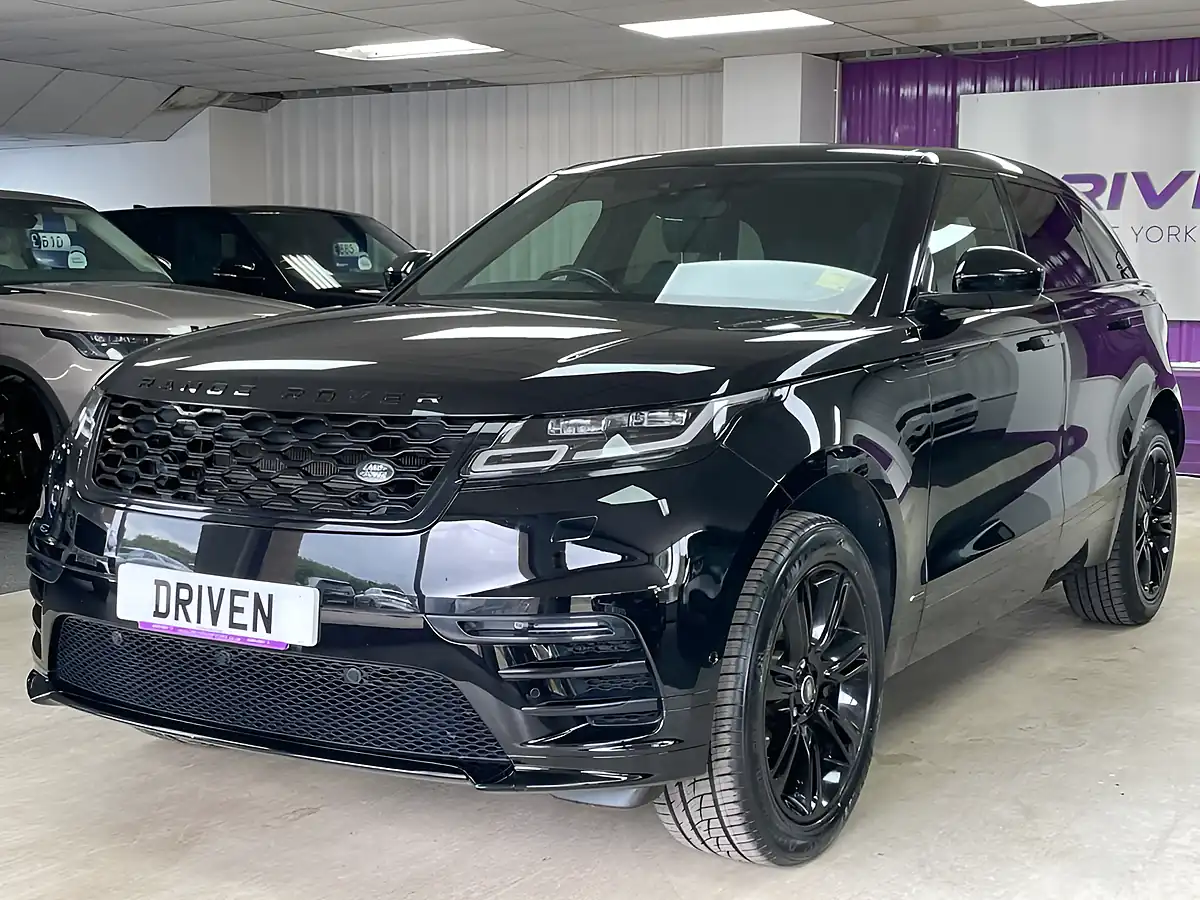 Used 2019 Land Rover Range Rover Velar R-Dynamic Se Black - Interior and Exterior details 7