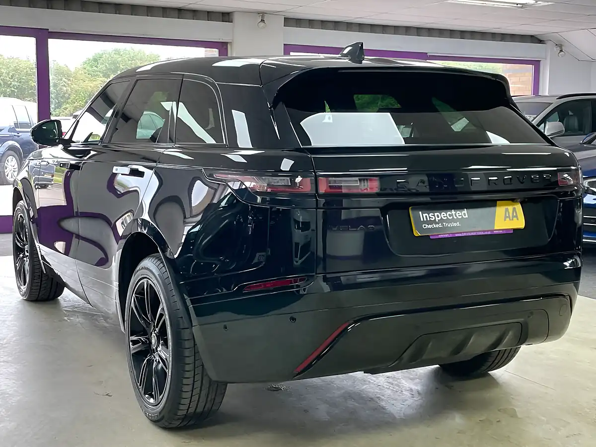 Used 2019 Land Rover Range Rover Velar R-Dynamic Se Black - Interior and Exterior details 8