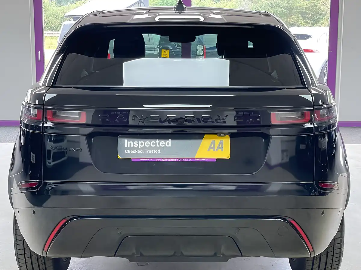 Used 2019 Land Rover Range Rover Velar R-Dynamic Se Black - Interior and Exterior details 9