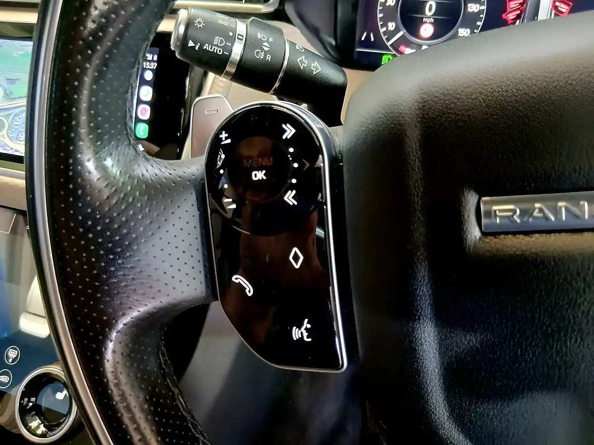 Used 2019 Land Rover Range Rover Velar R-Dynamic Se Black - Interior and Exterior details 12