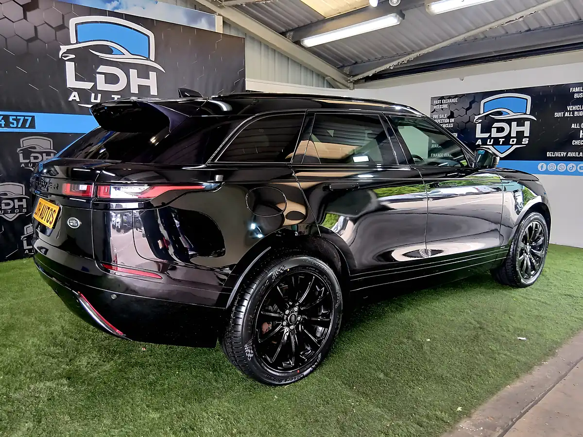 Used 2019 Land Rover Range Rover Velar R-Dynamic Se Black - Interior and Exterior details 3