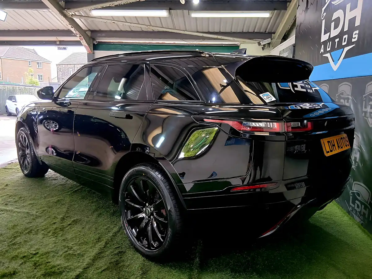 Used 2019 Land Rover Range Rover Velar R-Dynamic Se Black - Interior and Exterior details 4